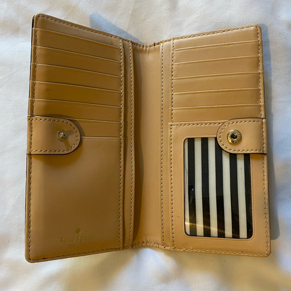 Kate Spade Wallet - Picture 4 of 4